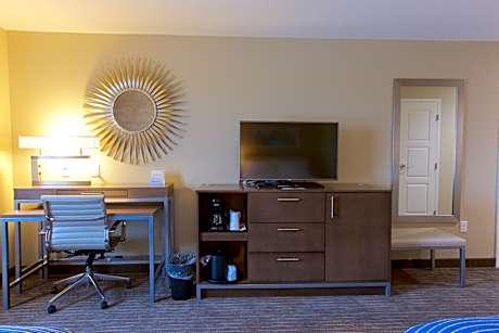 2 Queen Beds Standard Comm Accessible