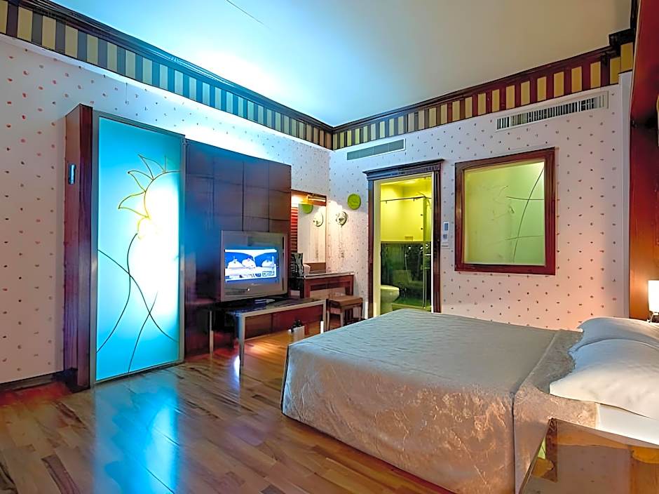 Holland Village Motel Hua Pin