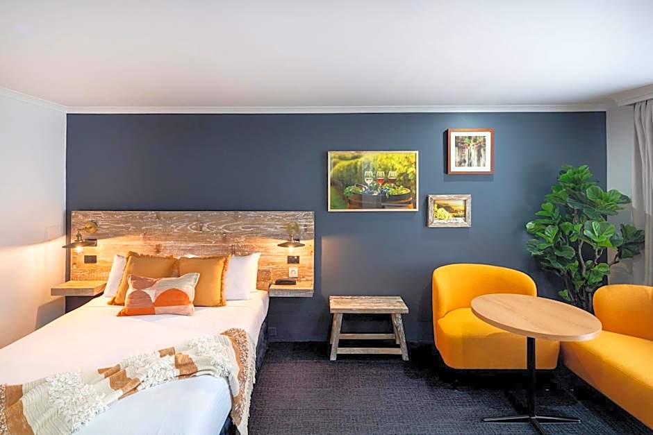 Ibis Styles Orange Hotel