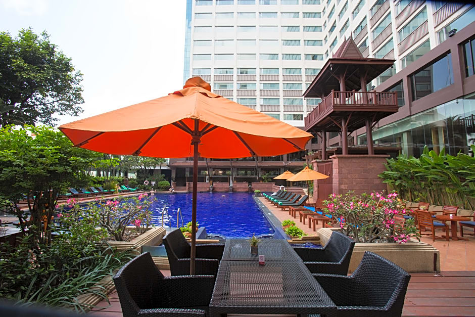 Ramada Plaza by Wyndham Bangkok Menam Riverside