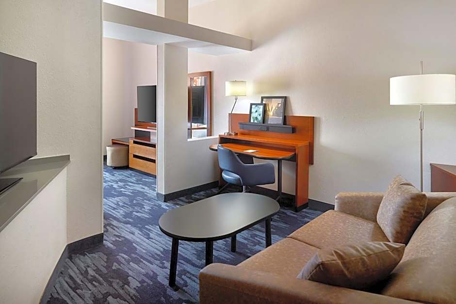 Fairfield Inn & Suites by Marriott Charleston North/University Area