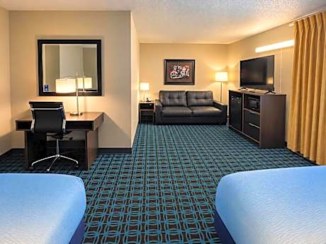 Suite with Two Queen Beds - Non-Smoking