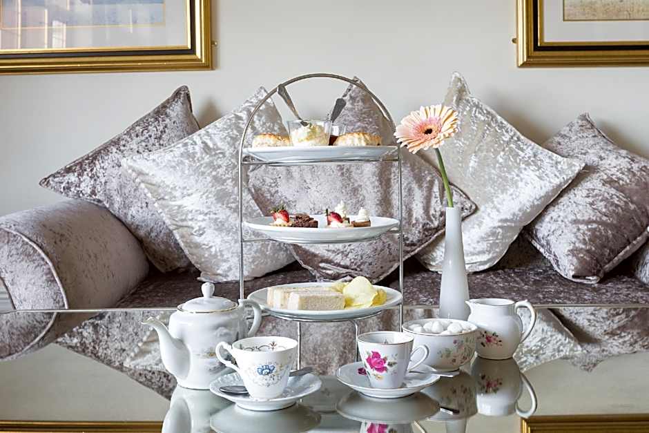 De Rougemont Manor Hotel