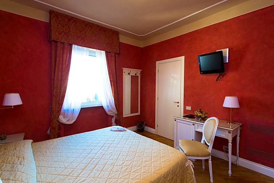 Photo 1 of 22 of 1 Double Bed or 2 Beds