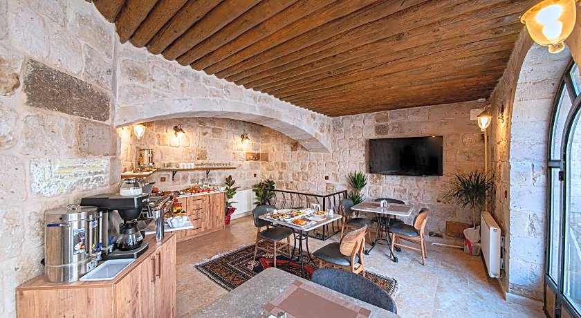 Ares Cave Suites