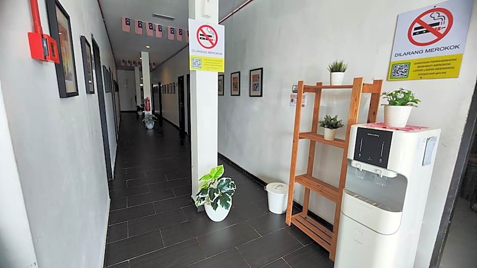 1108 Hotel Sungkai