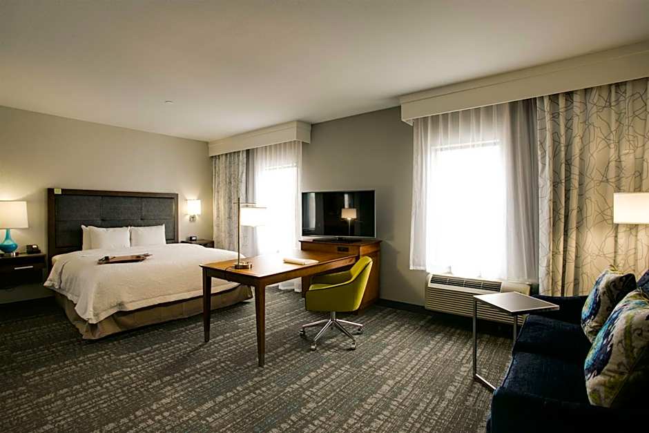 Hampton Inn By Hilton & Suites Dallas/Ft. Worth Airport South