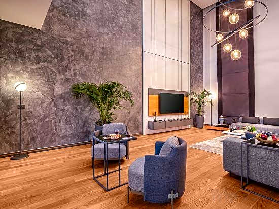 The Norm Collection Door'a Bodrum