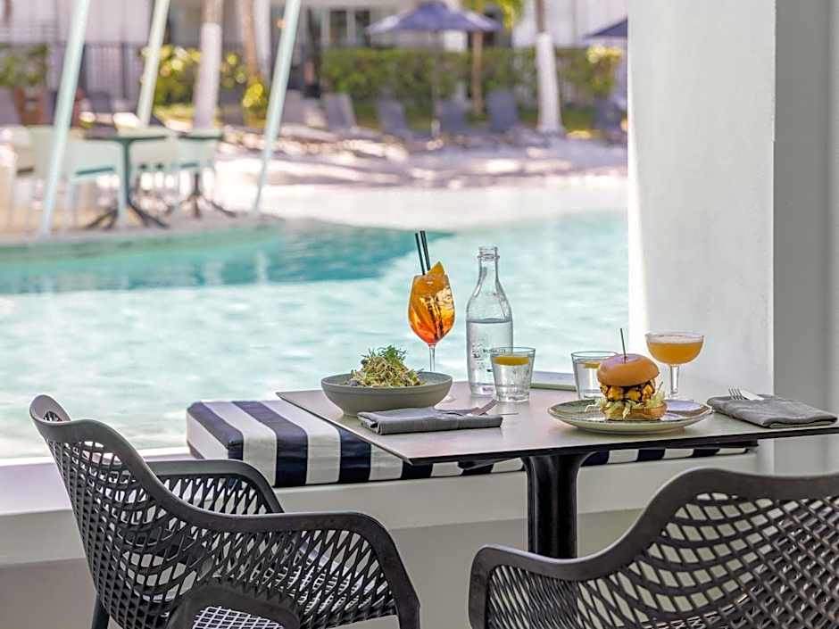 Peppers Beach Club Hotel Port Douglas