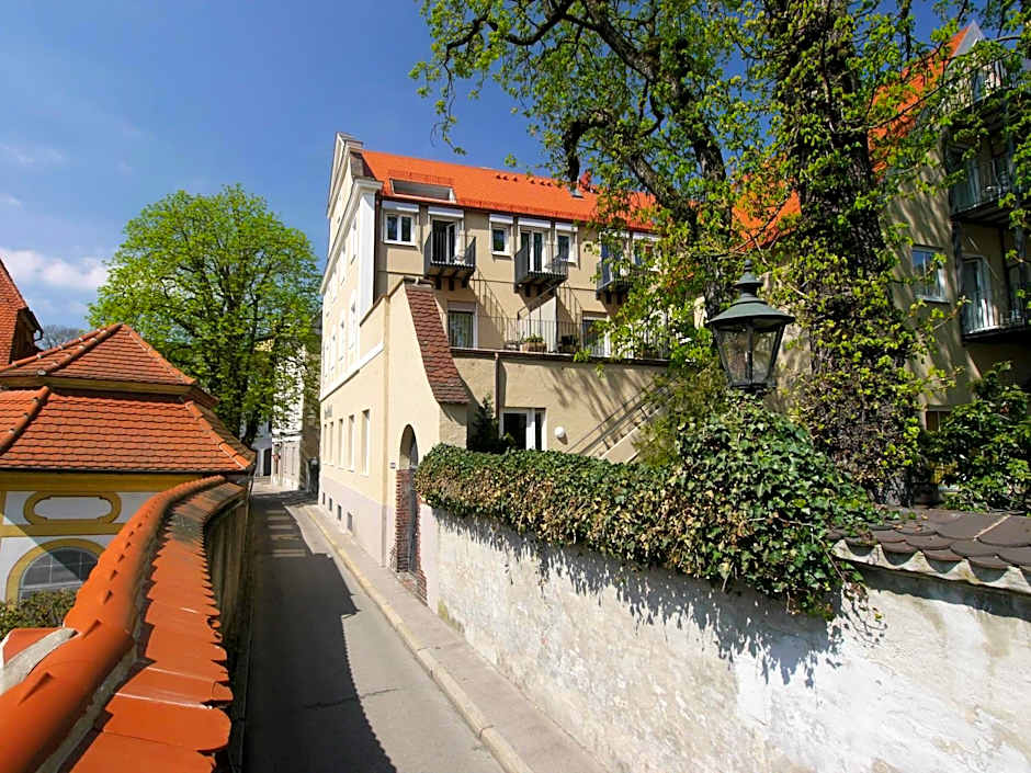 Dom Hotel