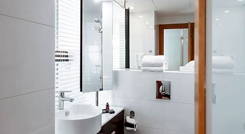 Benjamin Herzliya Business Hotel