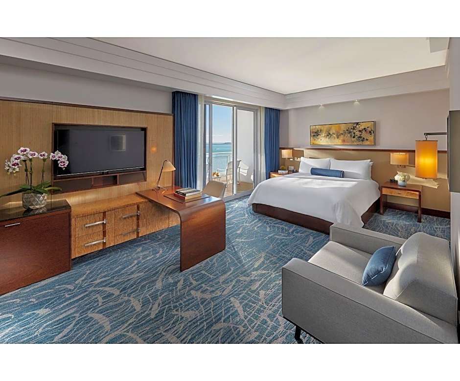 Photo 1 of 2 of Superior 1 King Bed