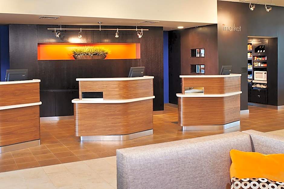 Courtyard by Marriott Kansas City Overland Park/Convention Center
