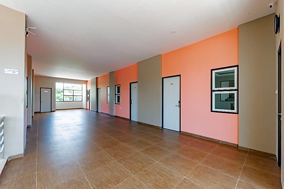 Sans Hotel Berau Square