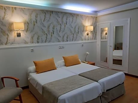 Hotel Almirante