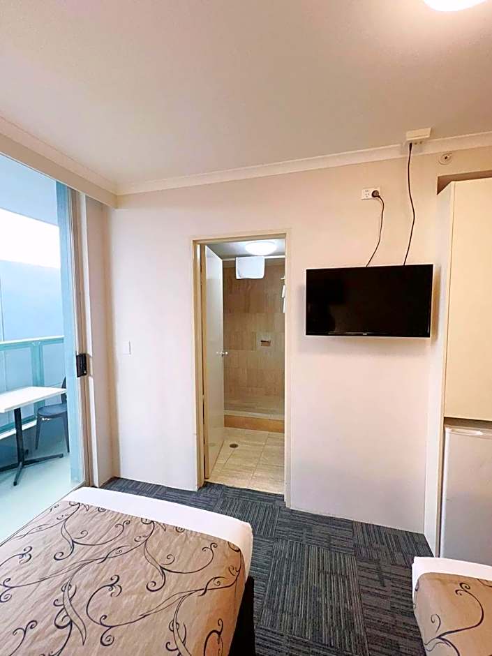 Carlton Lygon Lodge Studio Apartments