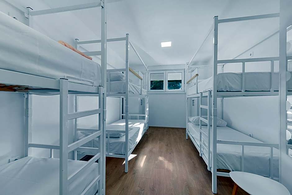 Hostel Elli