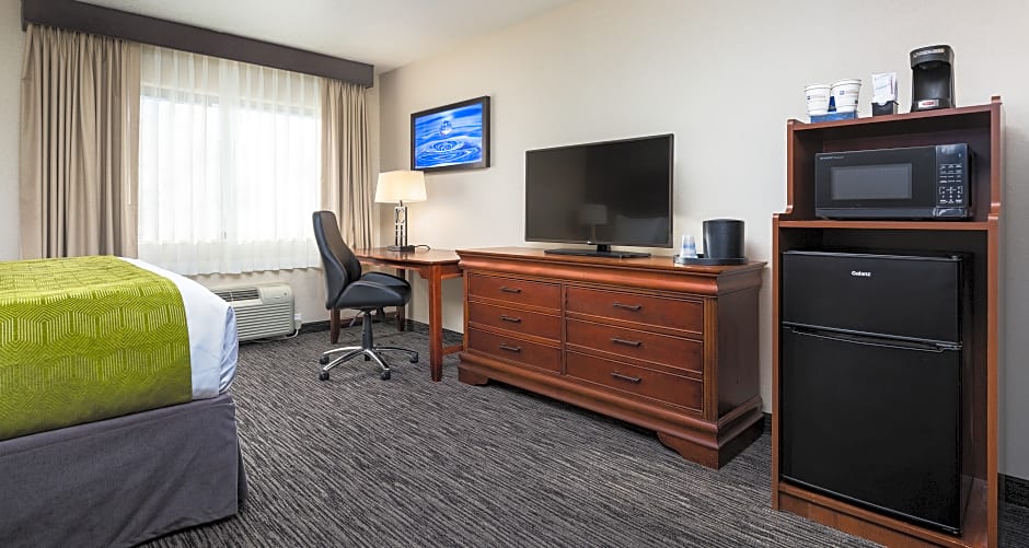 Best Western Plus Landmark Inn