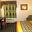Home Gate Inn & Suites