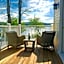 Lakehouse Inn