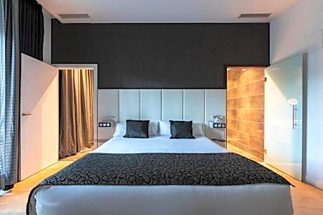 Apartment (6 Adults)