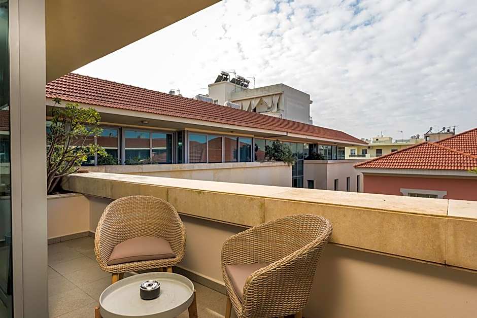 Trianon Luxury Apartments & Suites