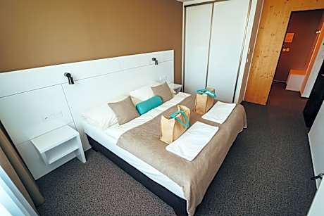 Suite with Lake View