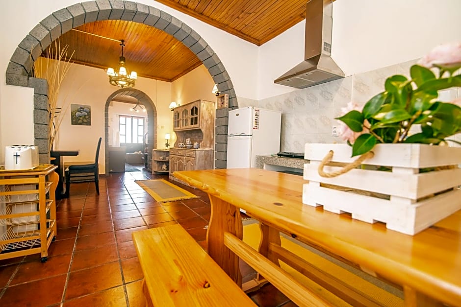 CASA INTI / INTI HOUSE FURNAS