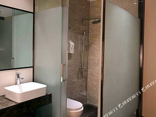 Wenxing Xiyue Hotel (Guangzhou Baiyun Railway Station Mawu Branch)