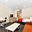 Quality Inn & Suites Manor