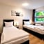 Moes Hotel