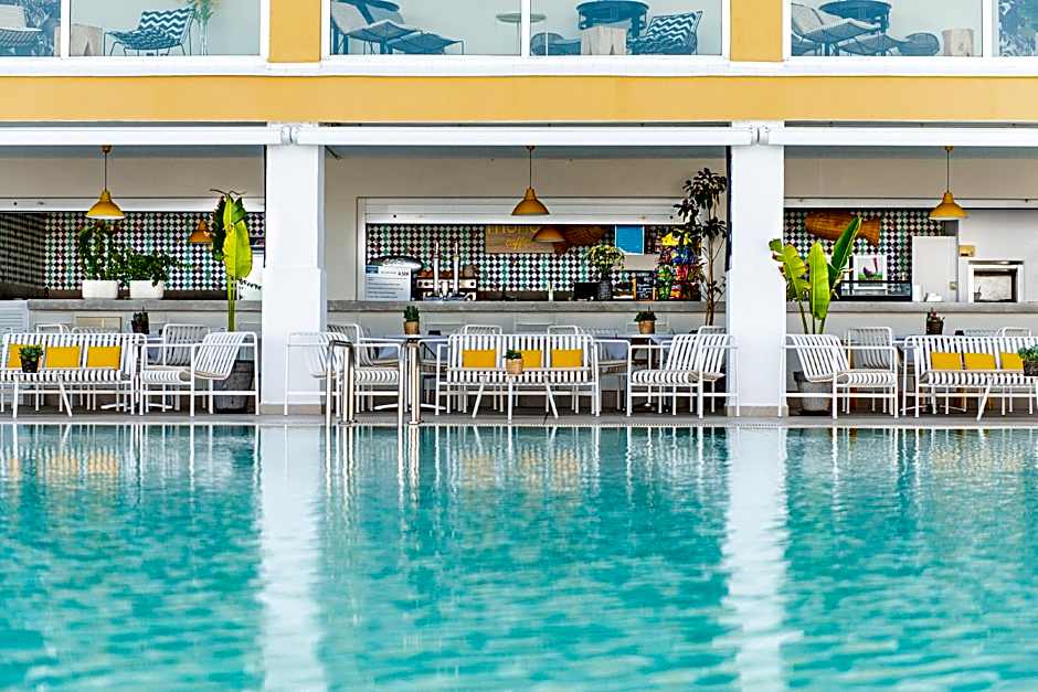 Atlantic Holiday Hotel