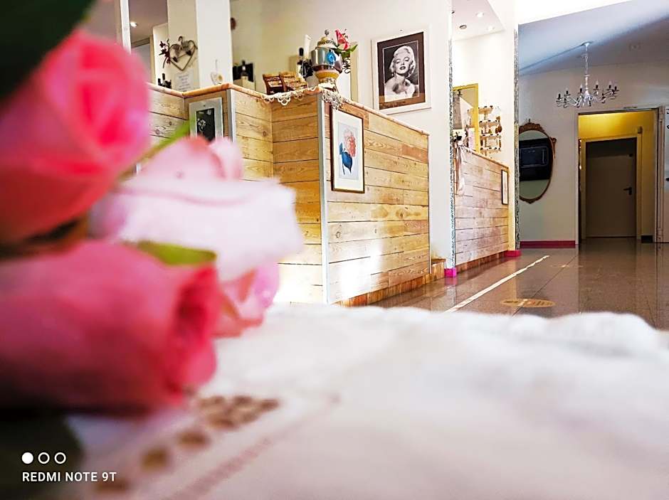 Hotel Garisenda B&B - in Centro a Riccione -