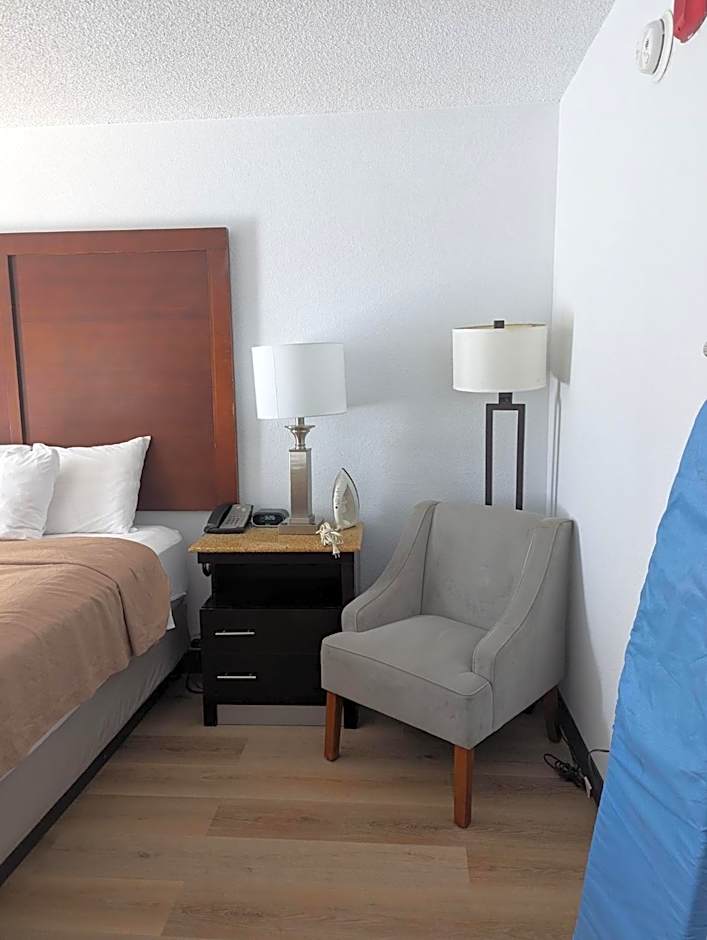 Plaza Hotel Denver Central