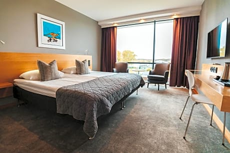 Twin Room with Garden View (Excluding entré Pool club)