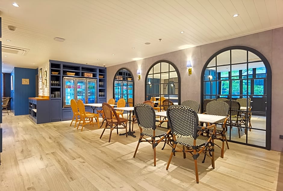 The Quartier Hotel Phrom Phong Thonglor by Compass