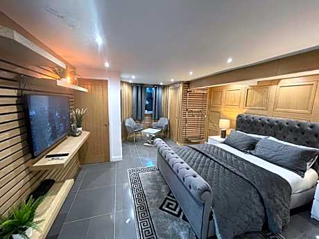 Hendham House - Near Etihad Stadium, CoOp Live Arena, AO Arena, Piccadilly Train Station & Manchester City Centre