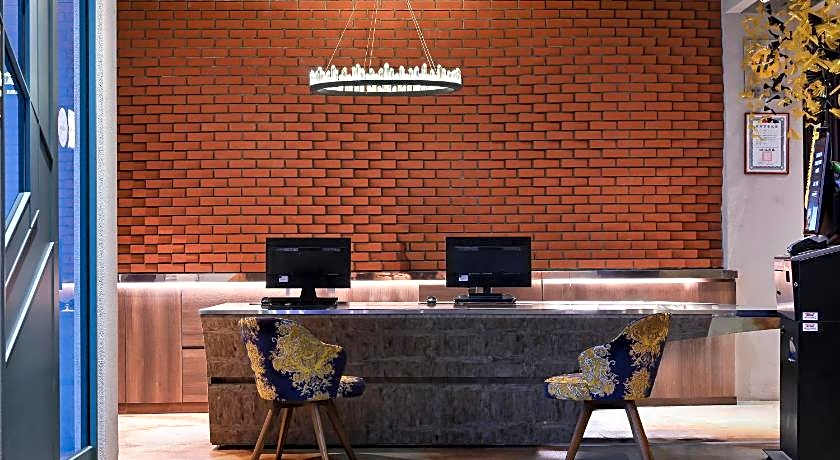 CHECK inn HIVE