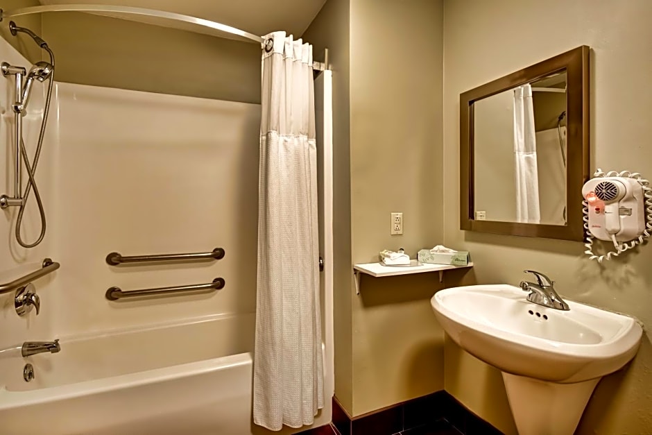 Staybridge Suites Madison - East