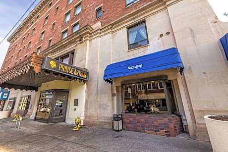 Prince Arthur Waterfront Hotel & Suites