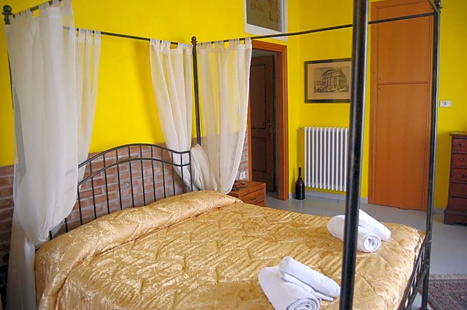 Stanze sul Mare B&B and Apartment