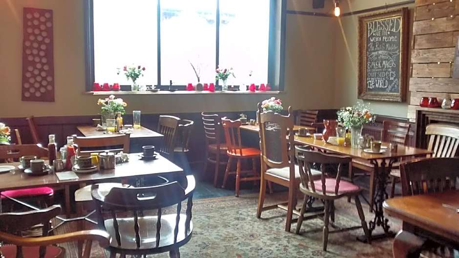 Alma Inn & Dining Rooms