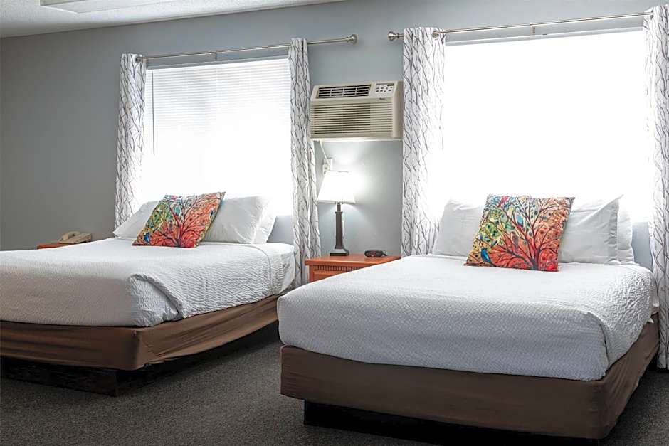 Photo 1 of 2 of Family 2 Queen Beds Suite