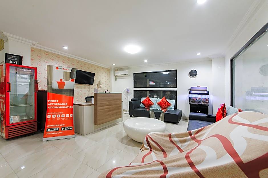 RedDoorz near Palembang Trade Center 3