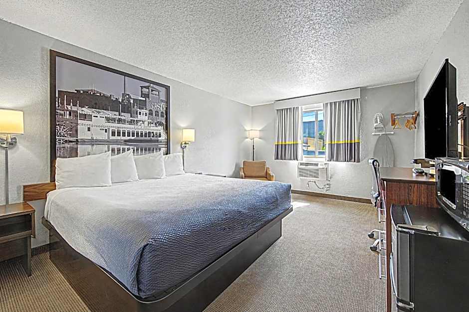 Super 8 by Wyndham Dubuque/Galena Area