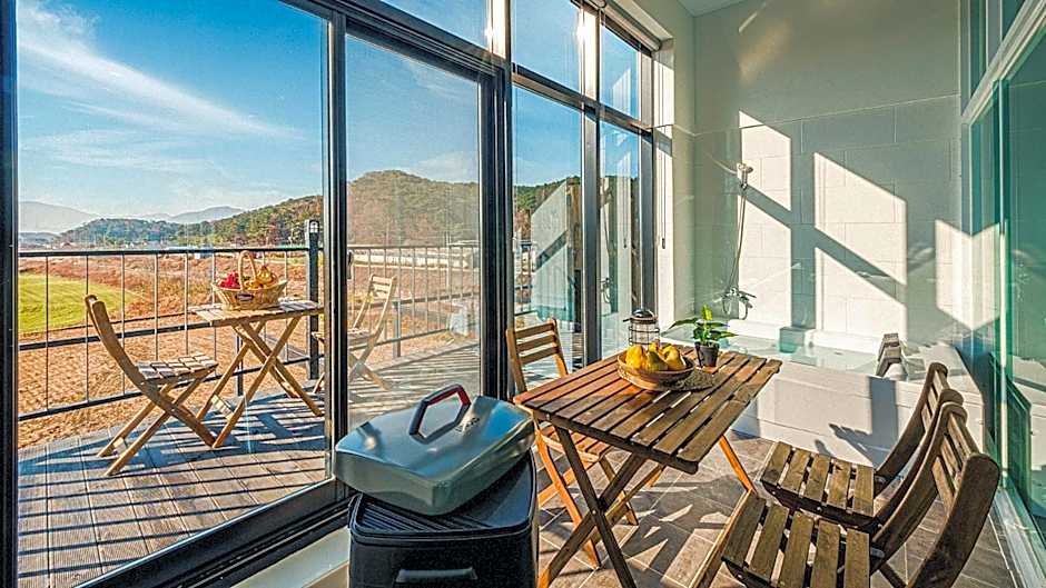 Majoong Pool Villa Pension