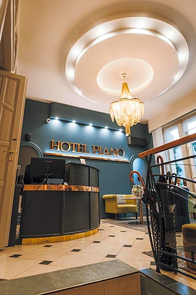 Hotel Piano
