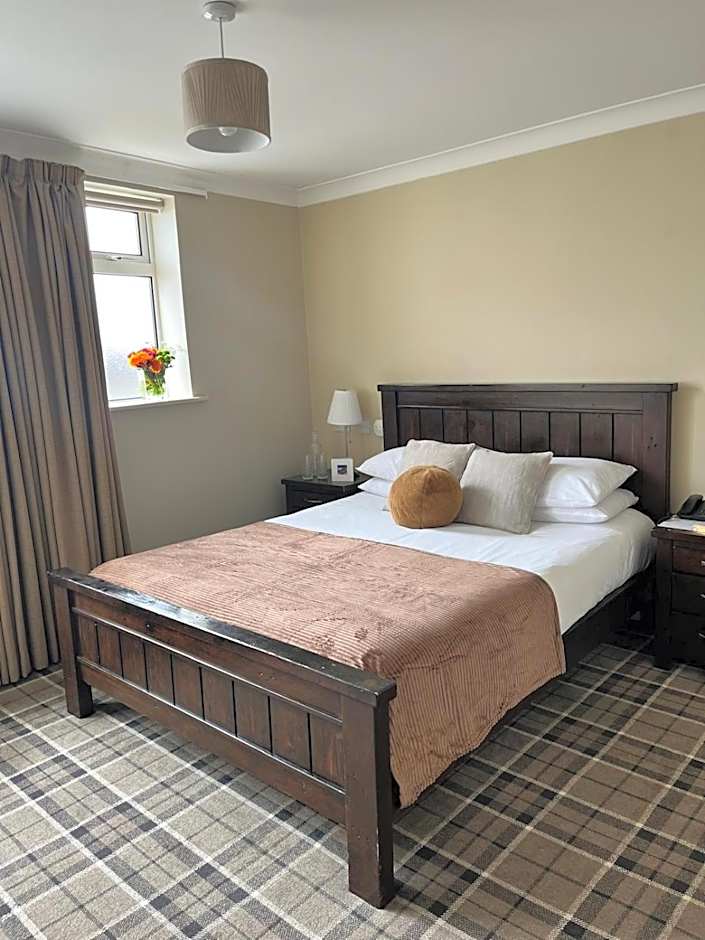 Connemara Lake Hotel