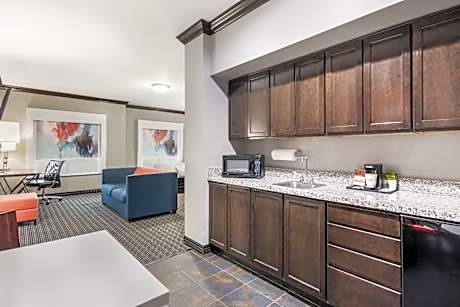 Studio Suite with Two Queen Beds - Non-Smoking