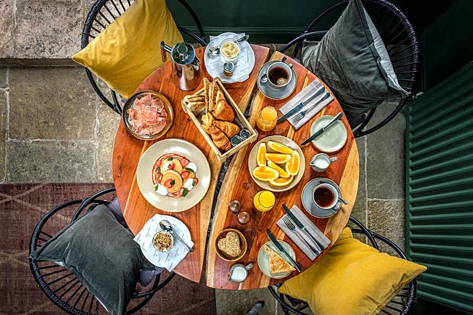 The Black Lion, Long Melford